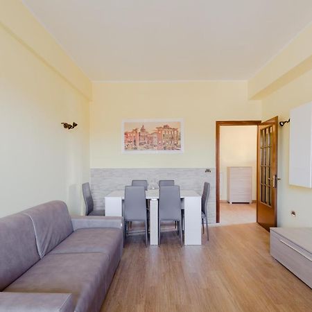 Le Rondini Apartment, 5 Persone, 2 Balconi, Policlinico Tor Vergata E Casilino Рим Екстериор снимка